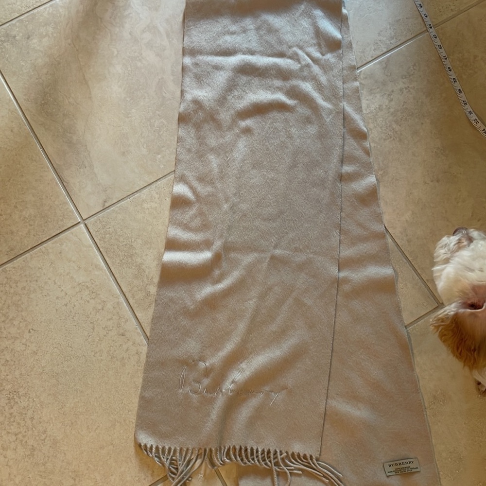 Burberry 100% Cashmere scarf